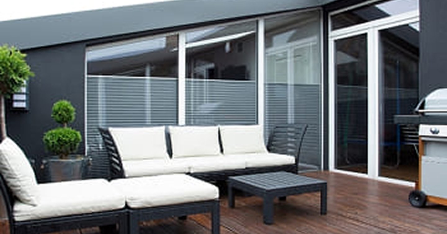 Entertaining deck Upwey - hardwood timber deck with outdoor lounge, BBQ and sliding glass door access to interior